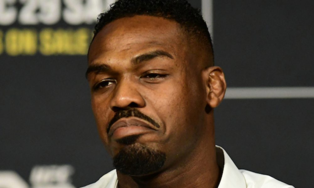 Jon Jones culpabiliza Ngannou por não lhe enfrentar no UFC: “Não acreditou em si mesmo”