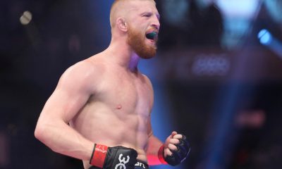 Bo Nickal celebra estreia com vitória no UFC