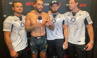 Bruno Blindado encerra a entrevista para a Ag Fight ao lado de sua equipe depois de vencer Brad Tavares no co-main event do UFC Vegas 71.