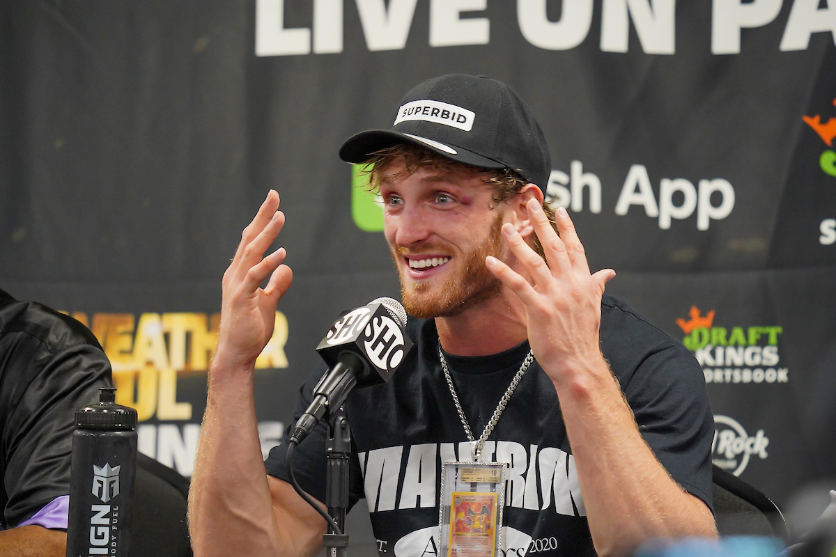 Logan Paul conversa com os jornalistas na coletiva de imprensa após luta com Floyd Mayweather - Louis Grasse/PxImages