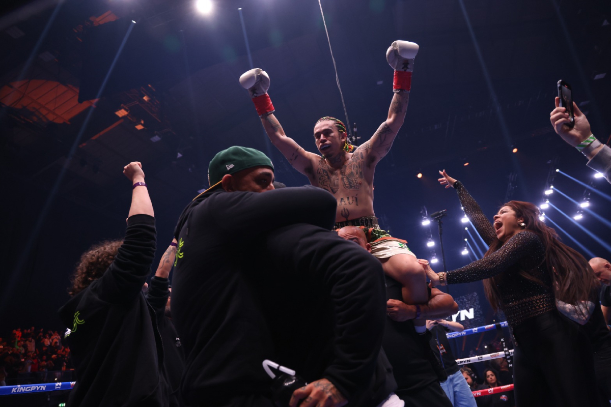 Whindersson Nunes celebra vitória por nocaute sobre polonês Filipek no High Stakes.