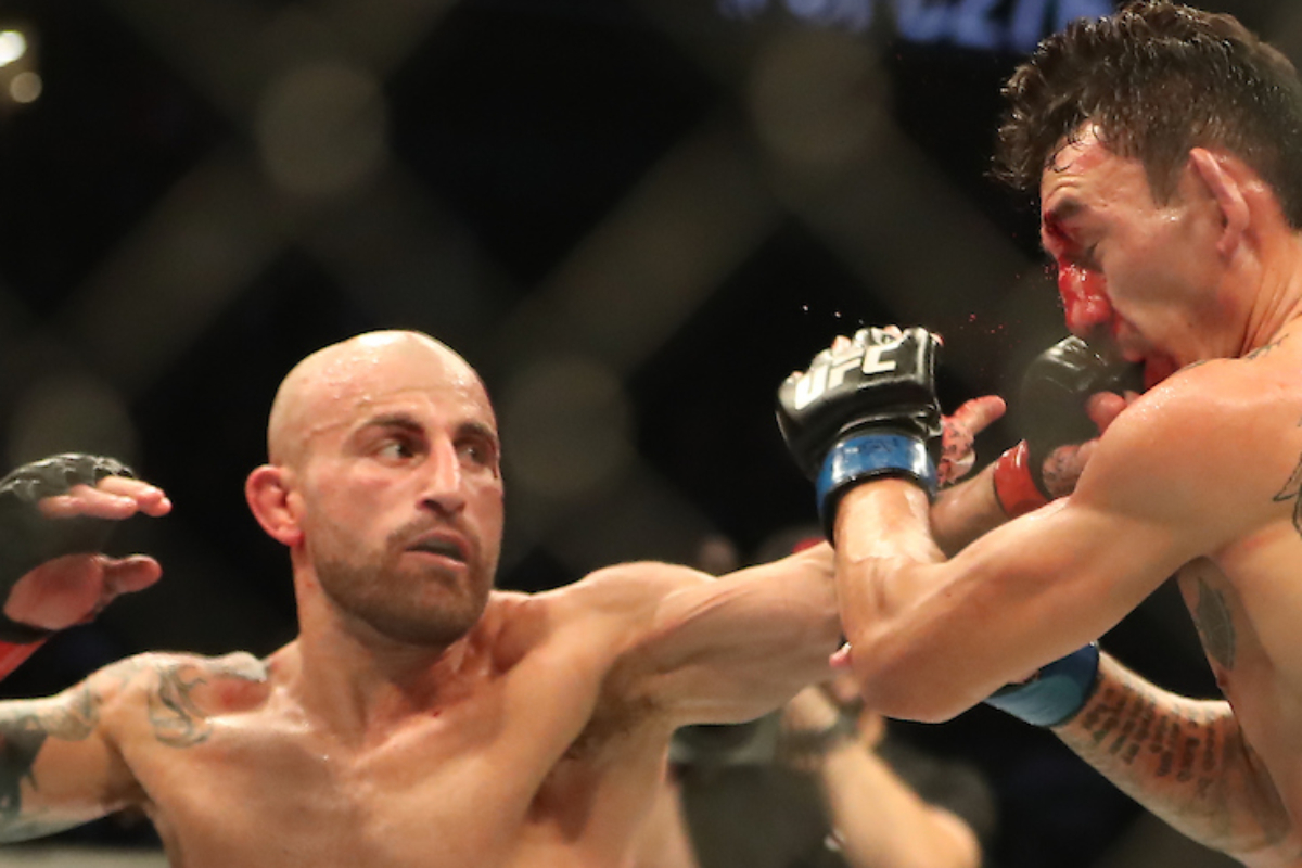 Alexander Volkanovski luta com Max Holloway pela terceira vez no UFC e vence novamente