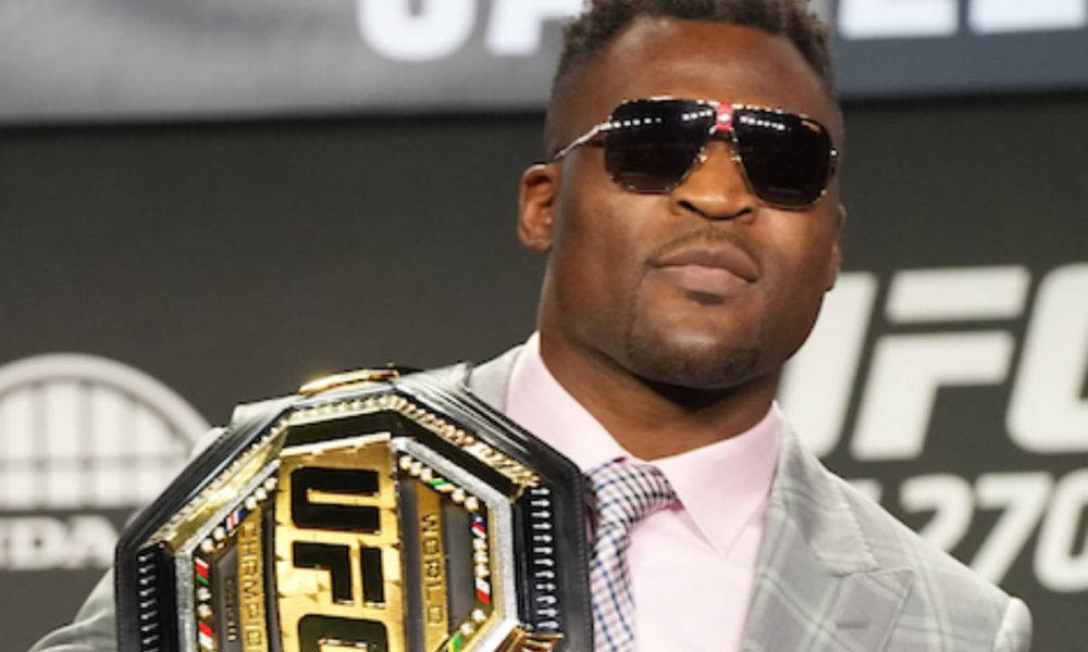Francis Ngannou estuda as possibilidades sobre o futuro de sua carreira nos esportes de combate