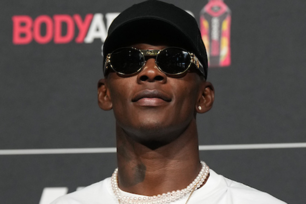 Israel Adesanya aparece como atração principal do UFC 276
