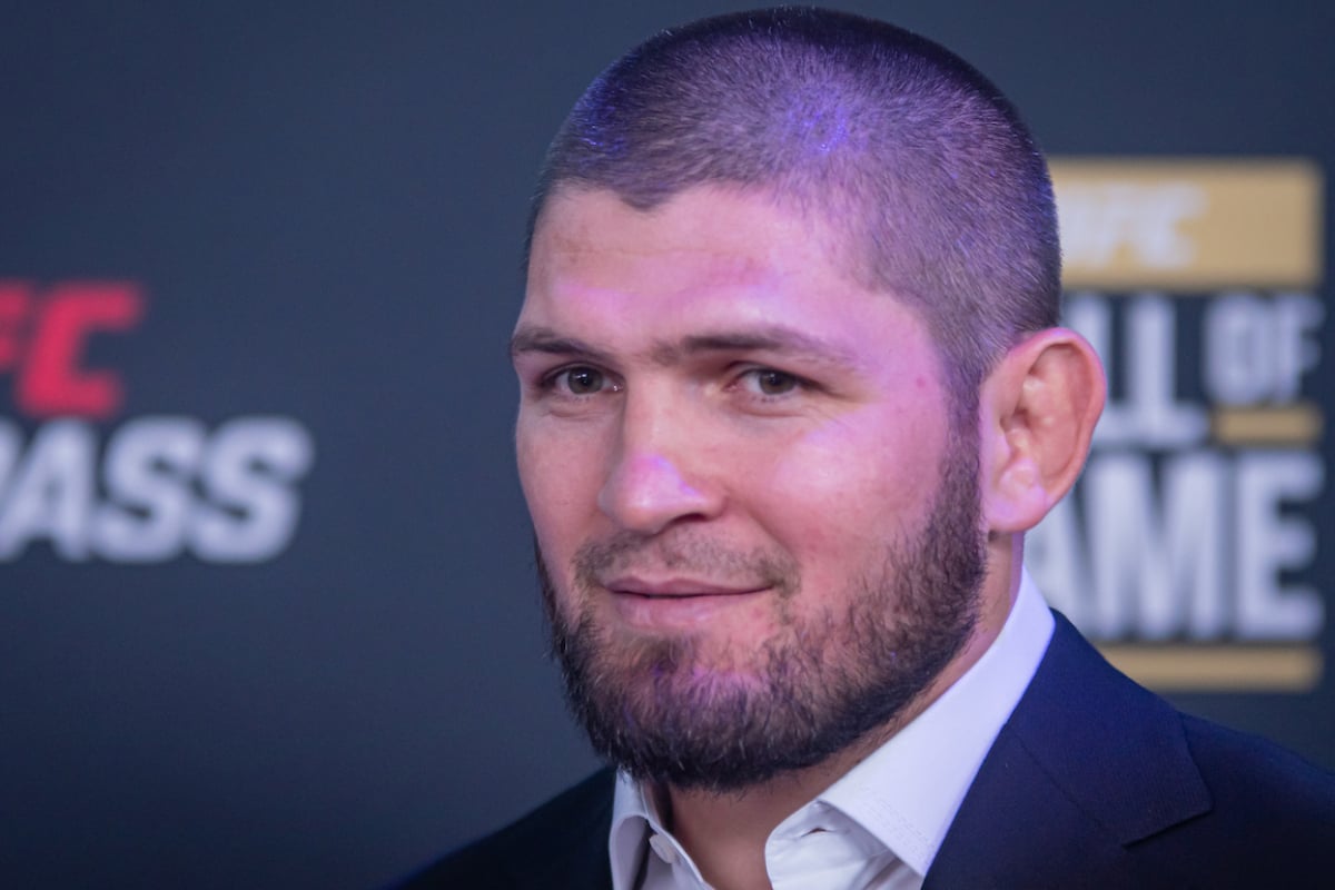 Khabib Nurmagomedov é homenageado pelo UFC com entrada no Hall da Fama.