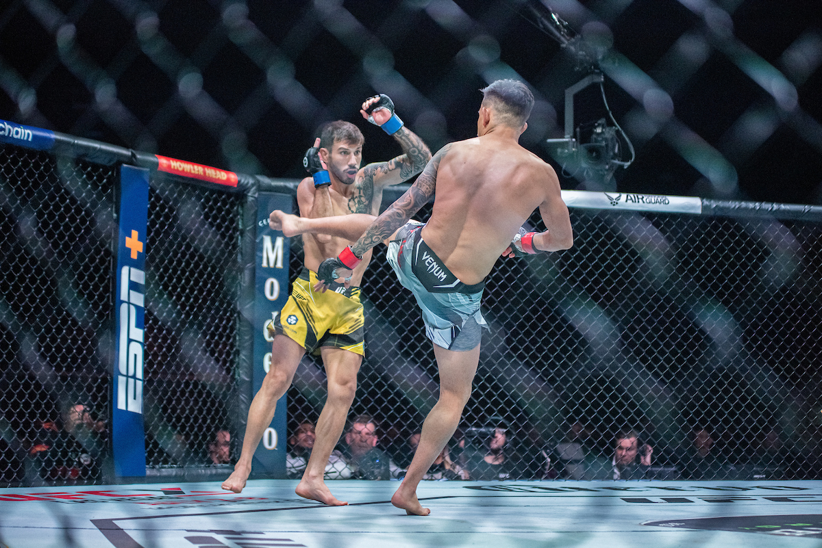 Matheus Nicolau perde para Brandon Royval no UFC Kansas City