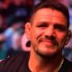 Rafael dos Anjos marca presença no UFC Rio e assiste as lutas do show.