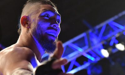 Johnny Walker celebra sua vitória sobre Paul Craig no UFC 283, no Rio de Janeiro.