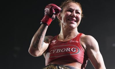 Cris Cyborg celebra vitória em sua luta no Bellator