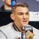 Dustin Poirier participa de coletiva de imprensa no UFC.
