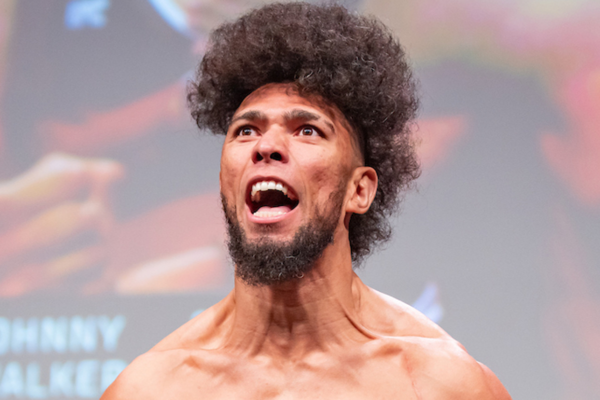 Johnny Walker bate o peso e confirma luta no UFC