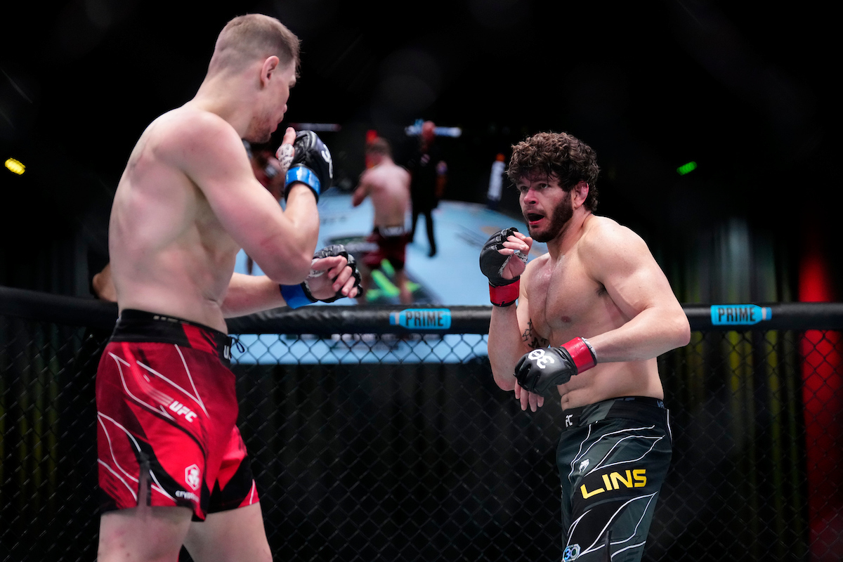 Philipe Lins venceu Maxim Grishin no UFC Vegas 74.