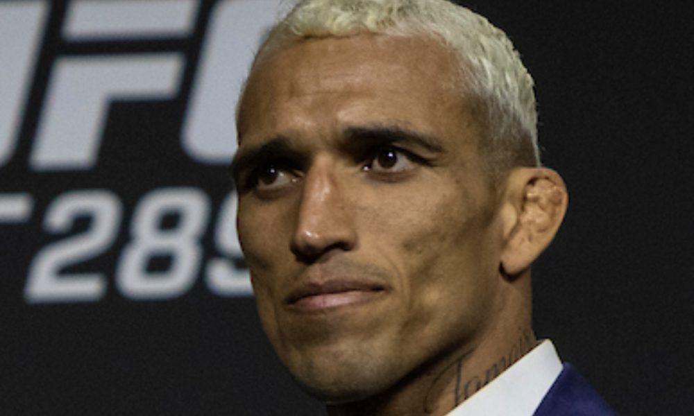 Charles Do Bronx é ex-campeão do UFC e um dos maiores nomes da história do peso-leve no MMA.