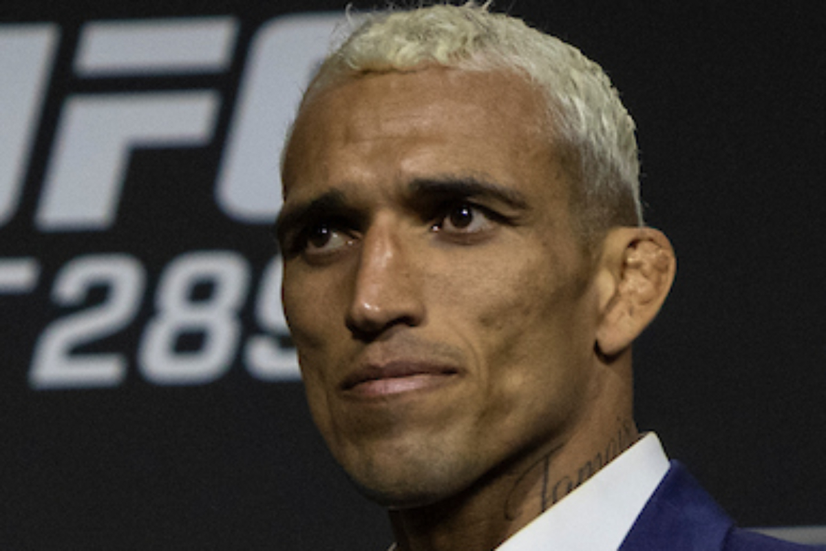 Charles Do Bronx é ex-campeão do UFC e um dos maiores nomes da história do peso-leve no MMA.