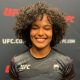Com sorriso no rosto, Karine Silva conversa com a imprensa no meda day do UFC Vegas 74