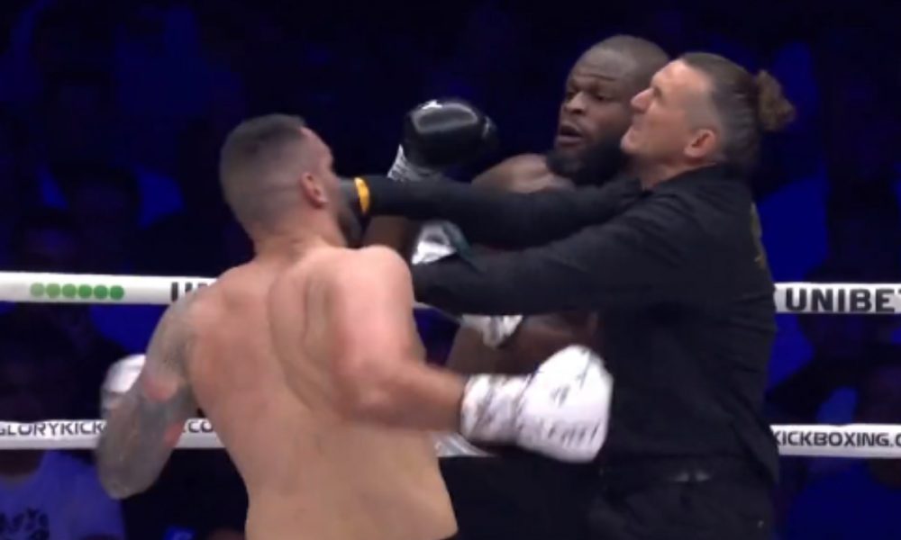 Árbitro sofre nocaute ao tentar separar atletas em luta de kickboxing; veja