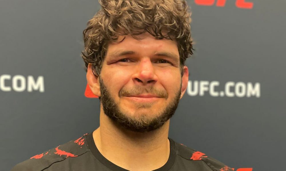 De olho no UFC São Paulo, Philipe Lins desafia Anthony Smith para combate no Brasil