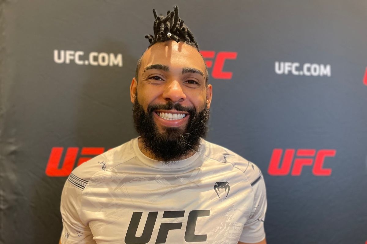 Claudio Ribeiro no media day do UFC 291.