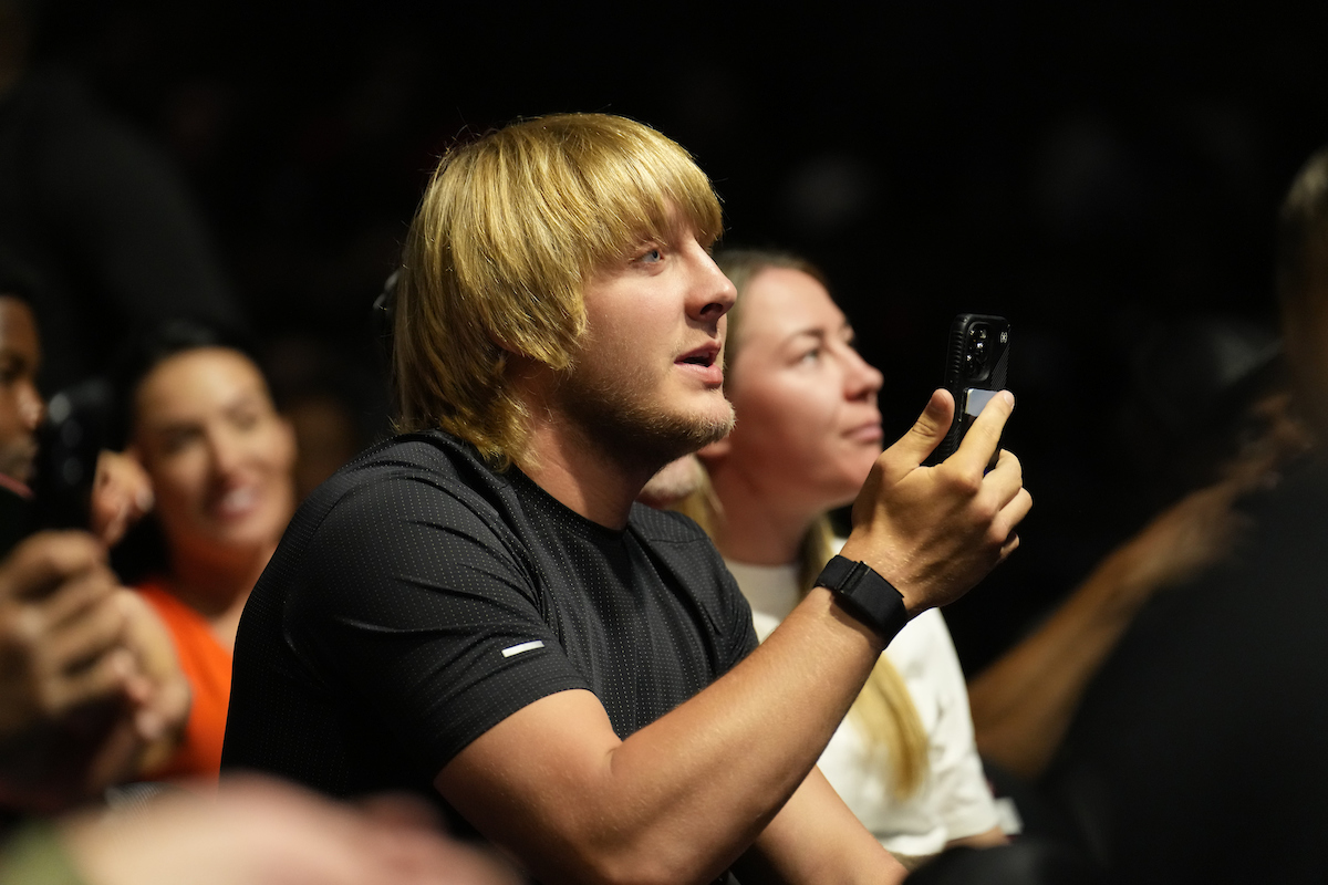 Paddy Pimblett prestigia a pesagem cerimonial do UFC 274.