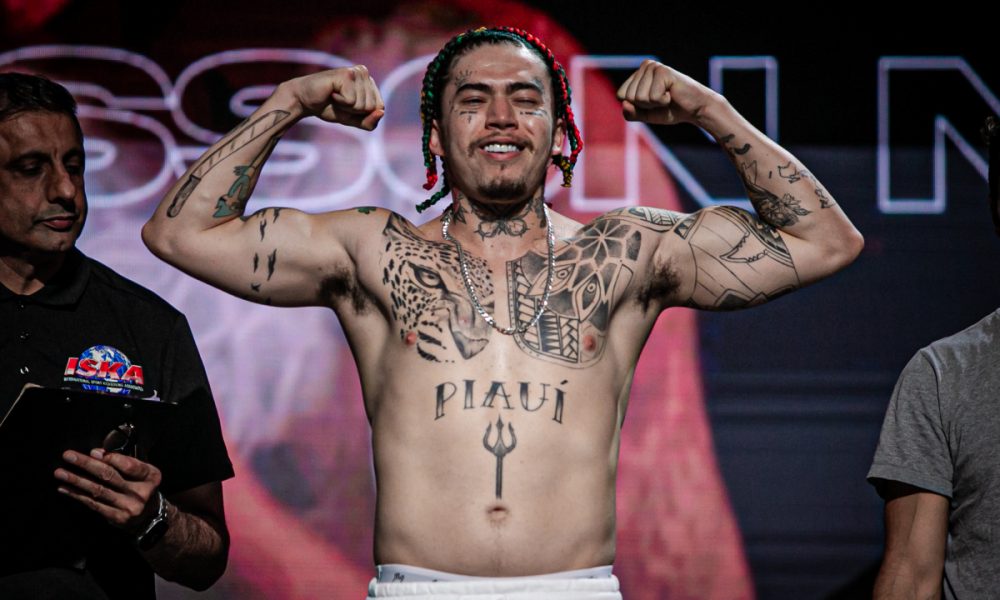 Whindersson Nunes reage com bom humor ao revés em luta de boxe