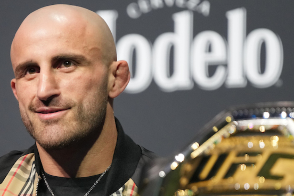 Alexander Volkanovski domina o peso-pena do UFC