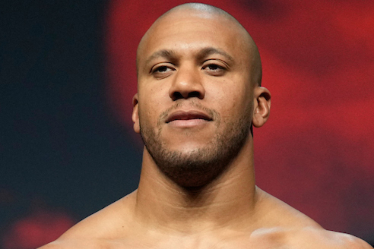 Ciryl Gane é um dos melhores lutadores do peso-pesado do UFC e ex-campeão interino da categoria