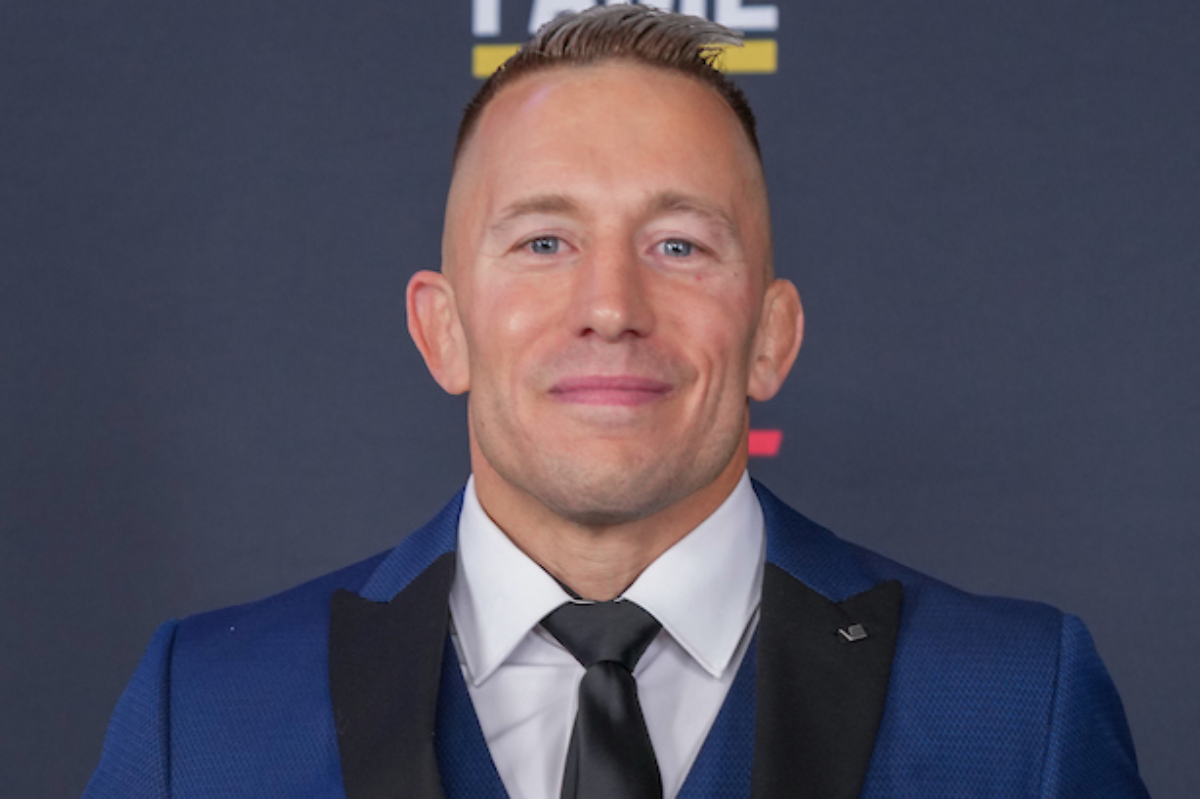 Georges St-Pierre é ex-campeão dos meio-médios e do peso-médio do UFC