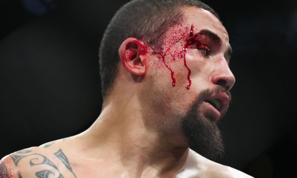 Whittaker parabeniza Du Plessis por vitória no UFC: “Apareceu para lutar, eu não”