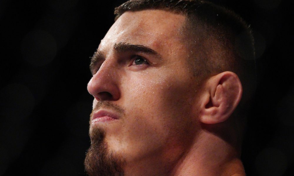 Aspinall se aproxima do topo do ranking dos pesados com vitória no UFC Londres