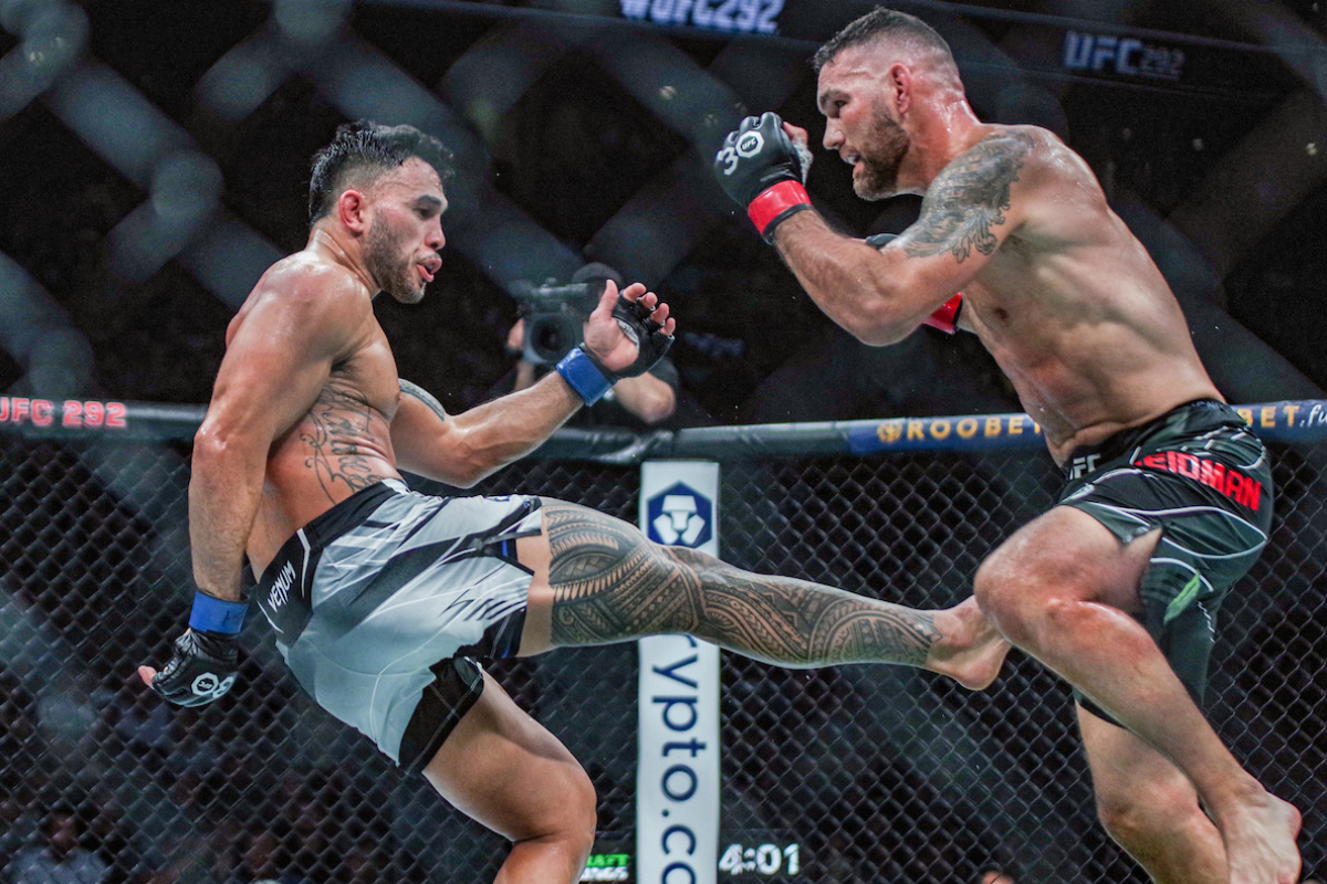 Chris Weidman perdeu para Brad Tavares no UFC 292