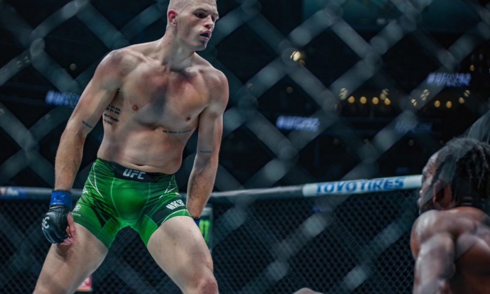 Ian Garry explica por que provocou Carlos Prates com derrota antiga: “Expor fraqueza”