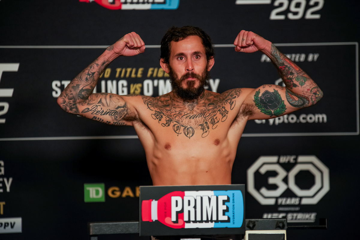 Marlon Chito Vera venceu a balança na pesagem do UFC 292