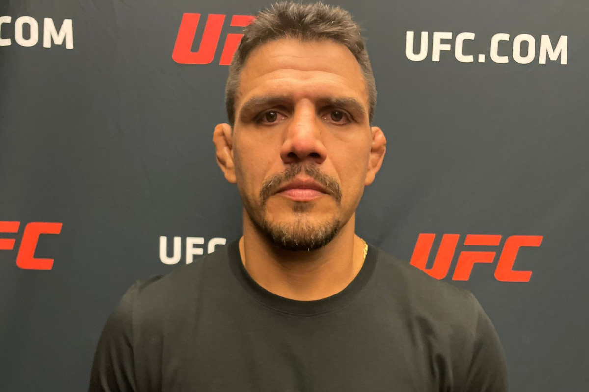 Rafael dos Anjos é ex-campeão do peso-leve do UFC e um dos principais lutadores brasileiros na história do MMA