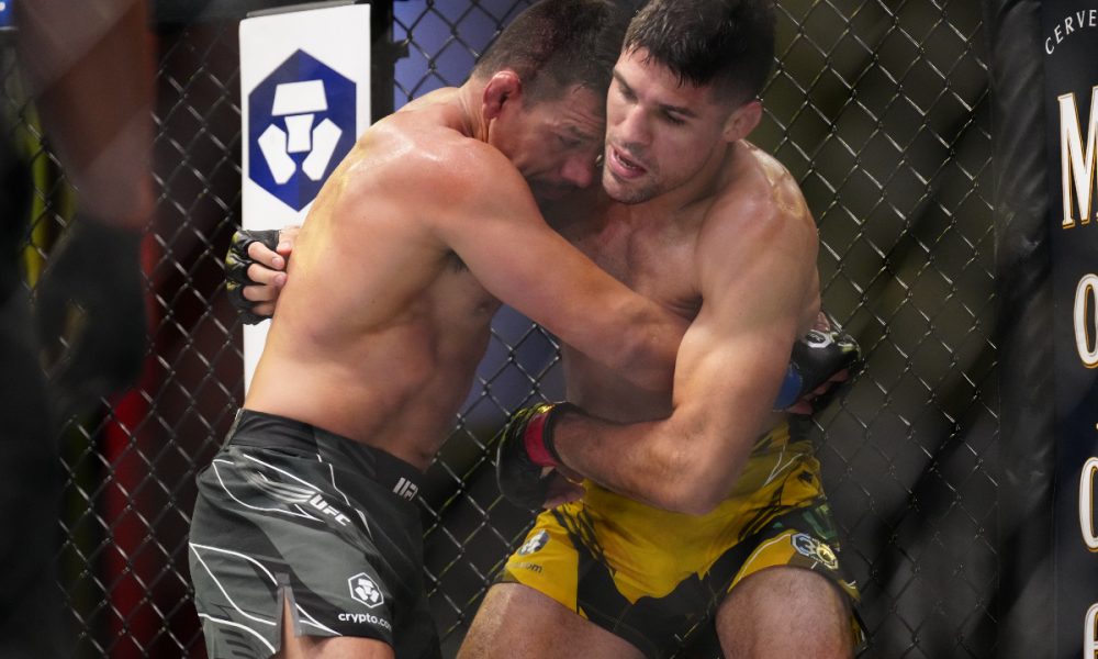 Os brasileiros travaram um duelo equilibrado de 25 minutos na luta principal do UFC Vegas 78