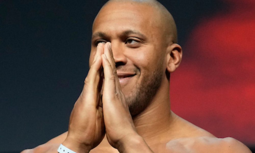 Ciryl Gane assume a primeira colocação no ranking peso-pesado do UFC