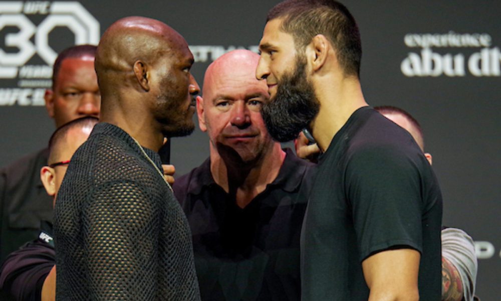 Kamaru Usman e Khamzat Chimaev fazem encarada antes do UFC 294.