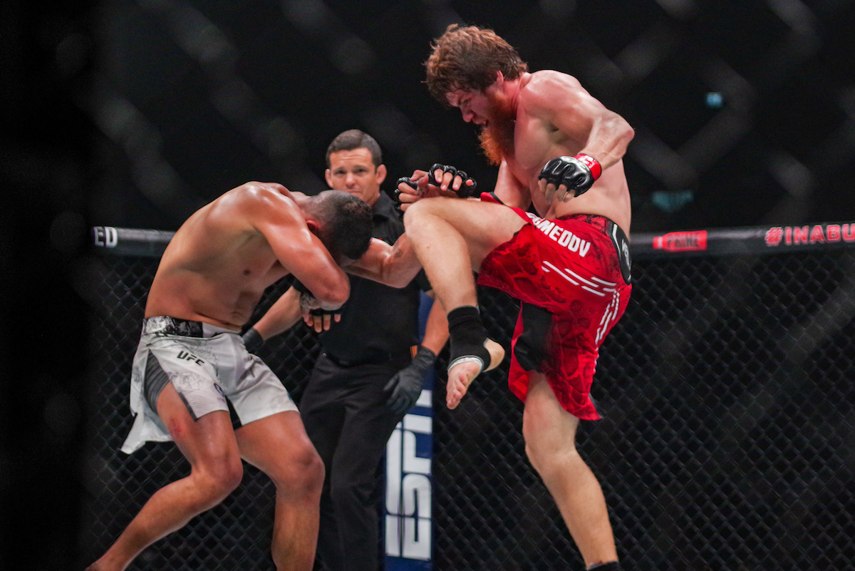 Shara Magomedov estreia com vitória sobre Blindado no UFC