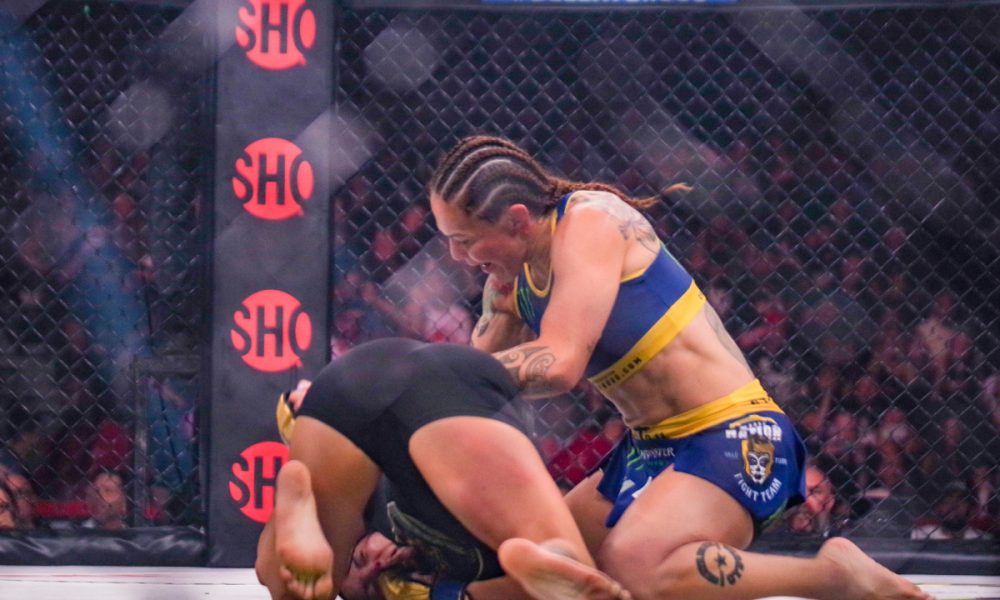 Cris Cyborg ataca Cat Zingano com socos no ground and pound