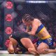 Cris Cyborg ataca Cat Zingano com socos no ground and pound