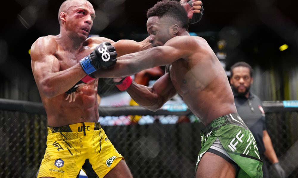 Edson Barboza lutou contra Sodiq Yussuf