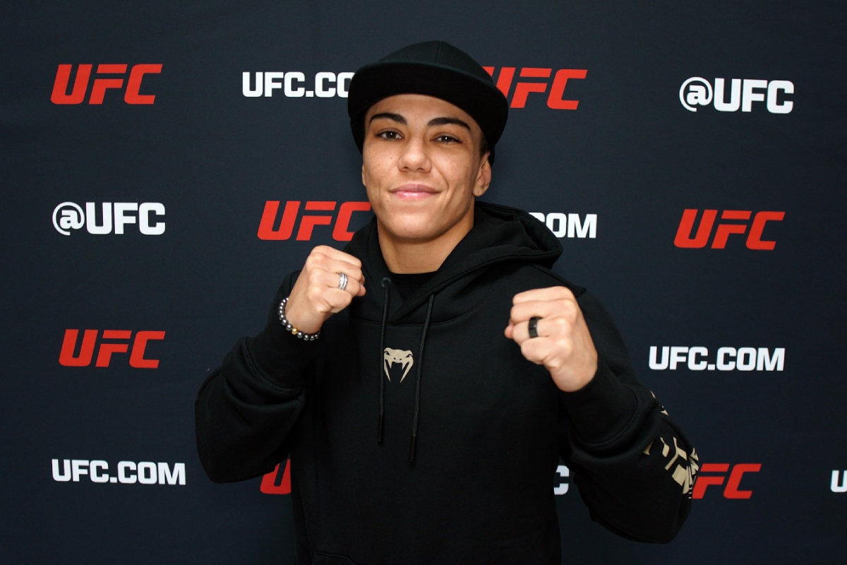 Jéssica Bate-Estaca no media day do UFC 295.