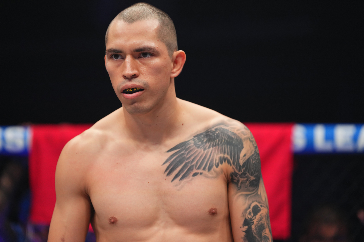 Jesus Pinedo antes da luta semifinal do GP peso-pena da PFL.