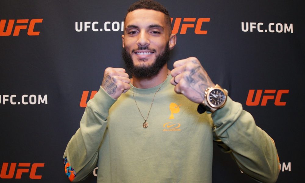 Lucas Alexander mira nocaute para garantir renovação contratual no UFC