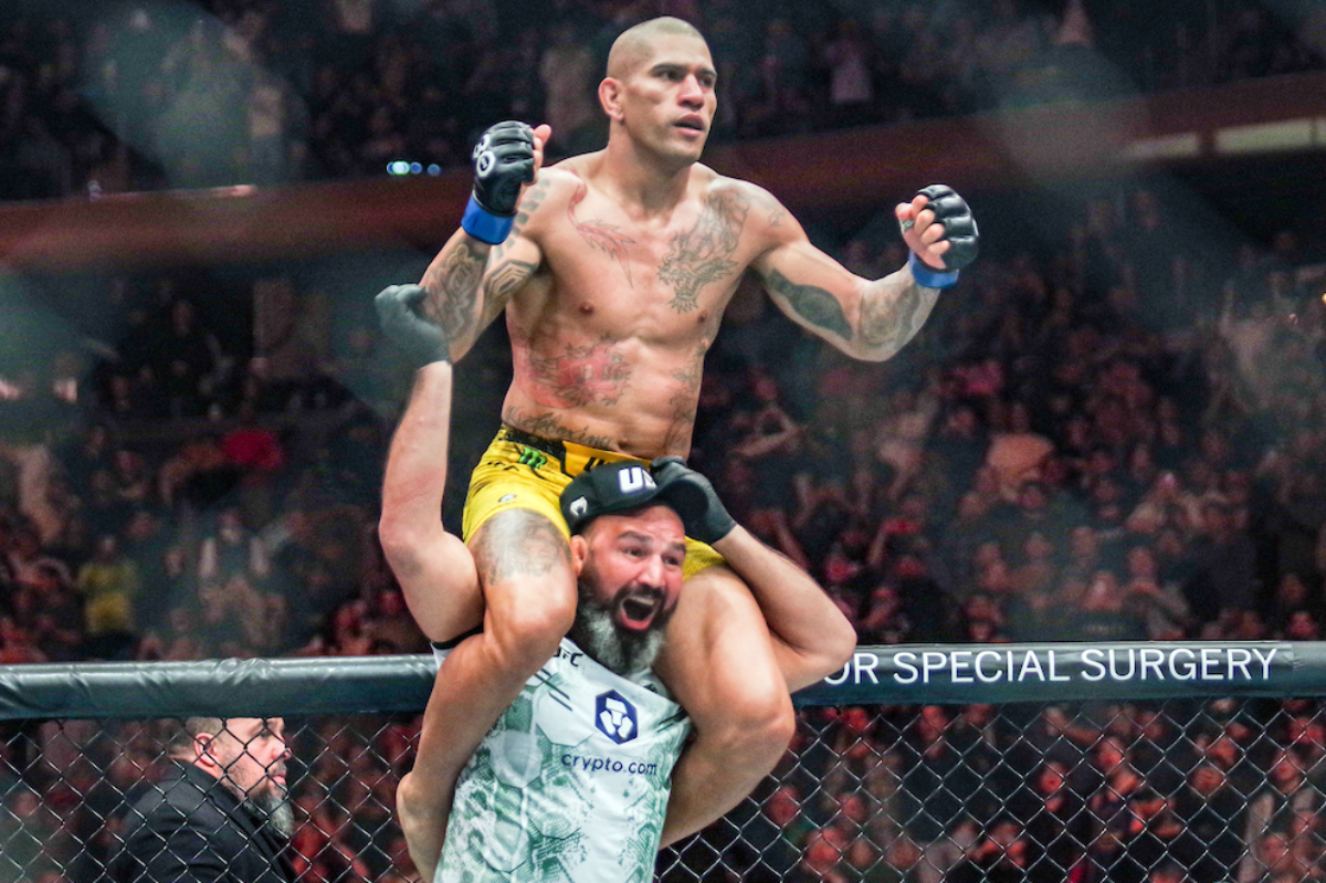 Alex Poatan nocauteou Jiri Prochazka no UFC