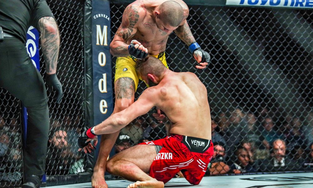 Poatan minimiza ‘sufoco’ de Prochazka durante luta no UFC 295
