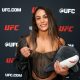 Tabatha Ricci posa para foto no media day do UFC 295