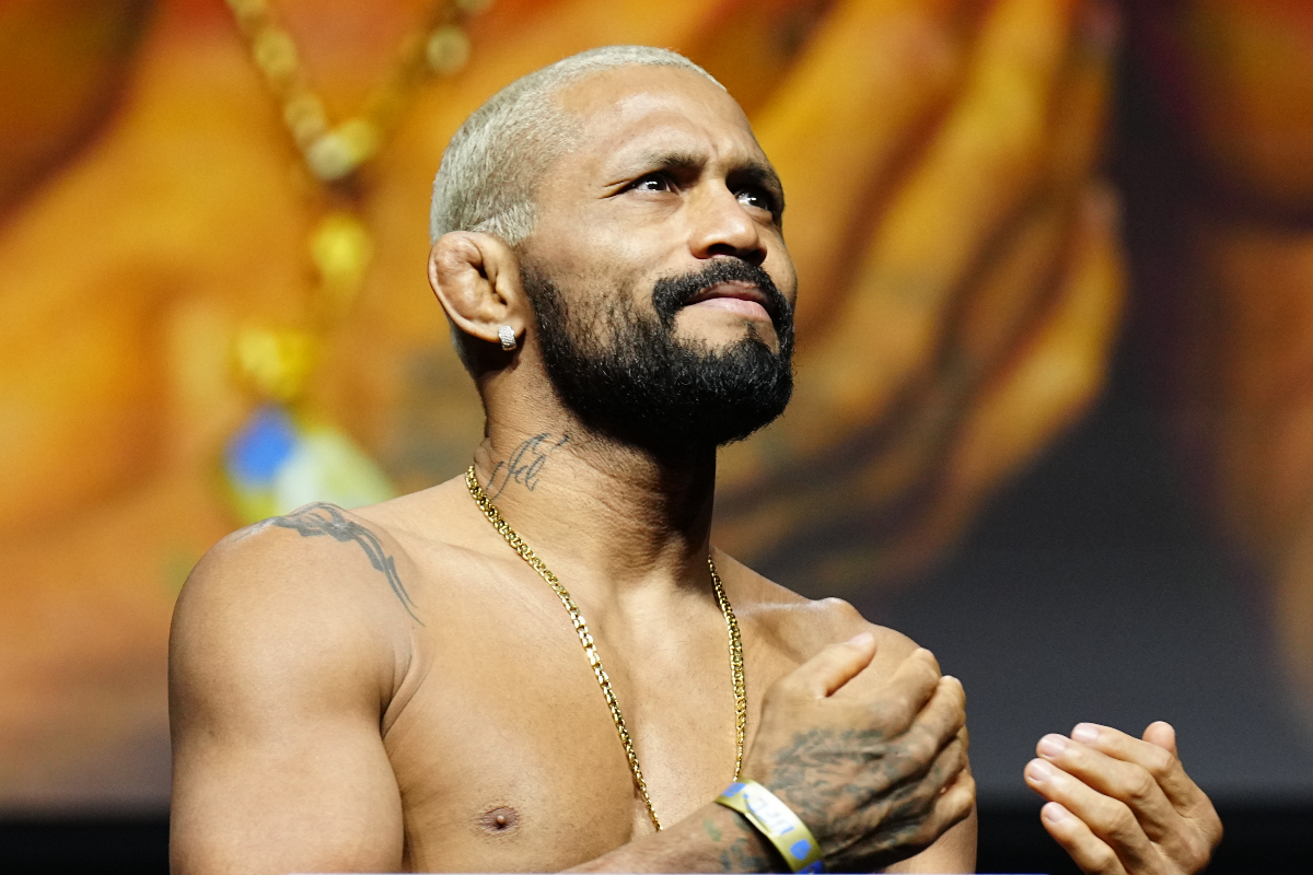 Deiveson bate no peito na pesagem cerimonial do UFC Austin