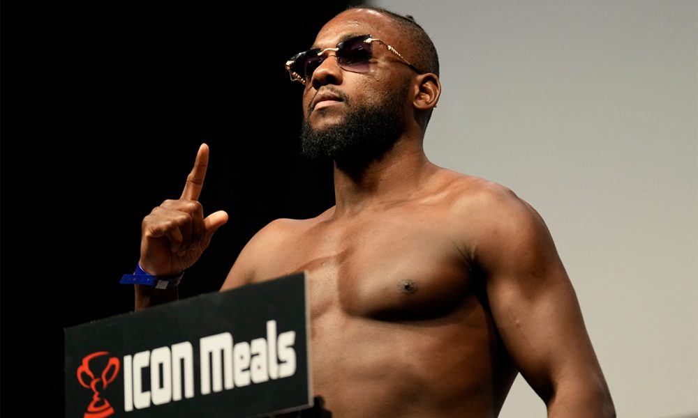 Manel Kape relembra discussão com Adesanya no UFC 293: “Tamanho não é documento”