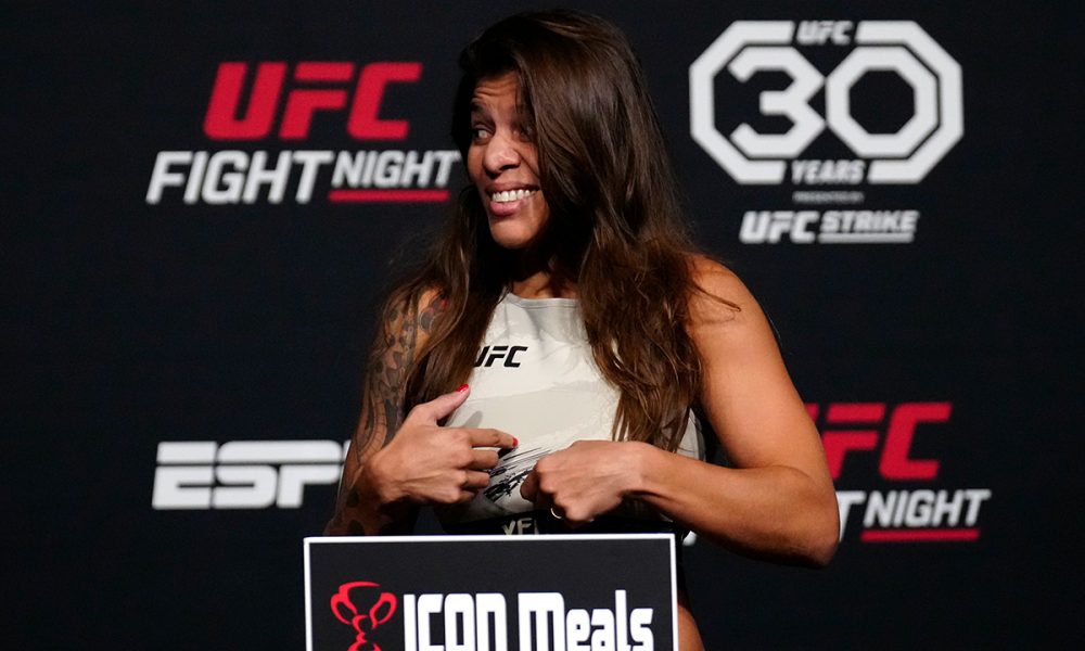 Mayra Sheetara admite dificuldade em promover disputa de título no UFC