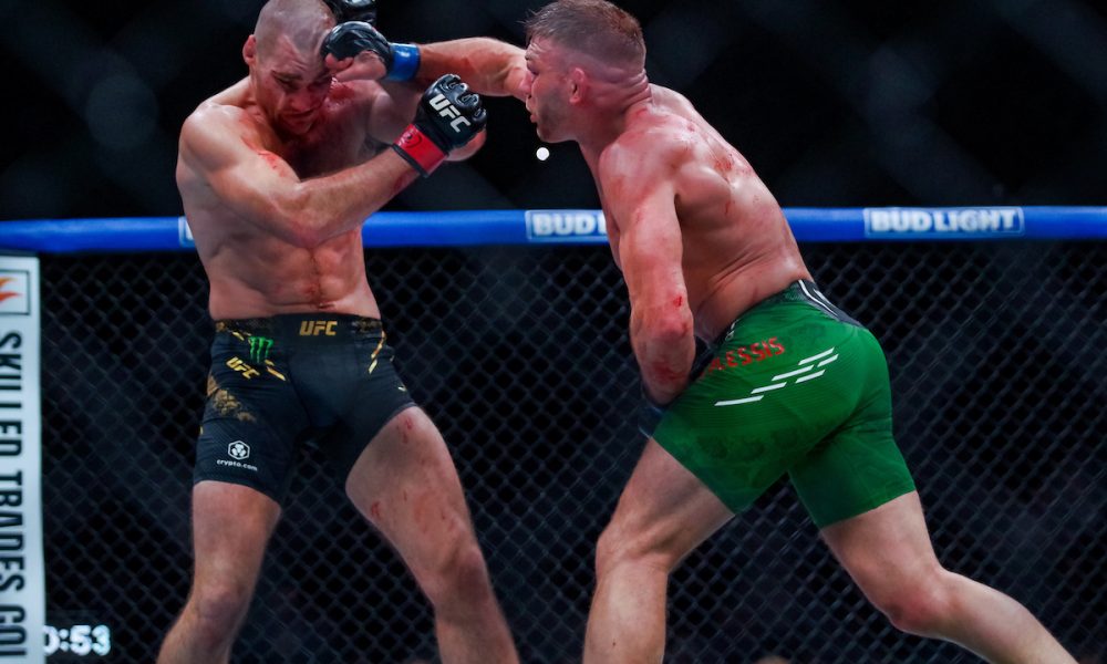 Dricus du Plessis venceu Sean Strickland e conquistou o título peso-médio do UFC.